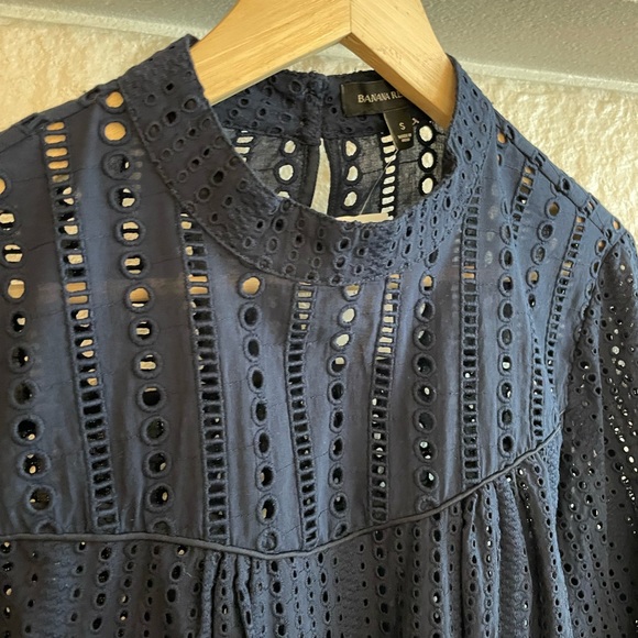 *NWT* Banana Republic Navy Mock Neck Eyelet Lace Blouse - Picture 9 of 10